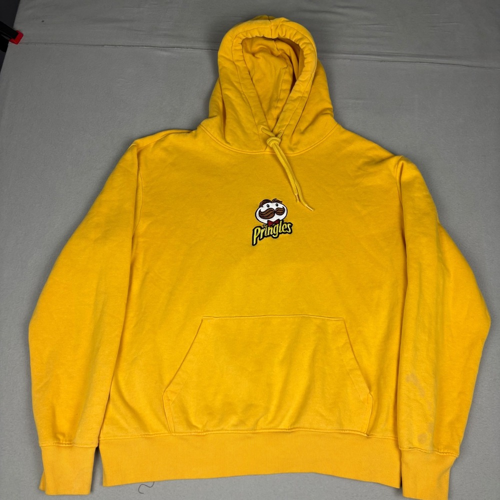 H&M Divided Pringles Hoodie Mens Medium Yellow Graphic Pullover Sweatshirt